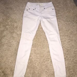 White skinny jeans